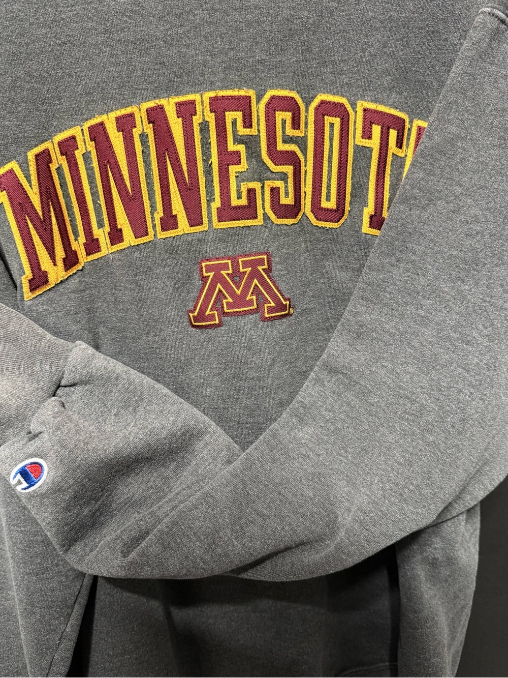 🍄Champion ECO MN Gophers Distressed Gray Crewneck Sweatshirt - Picture 4 of 11